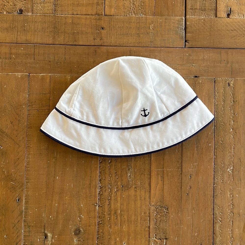 Janie and Jack White Bucket Hat with Navy Trim and Anchor